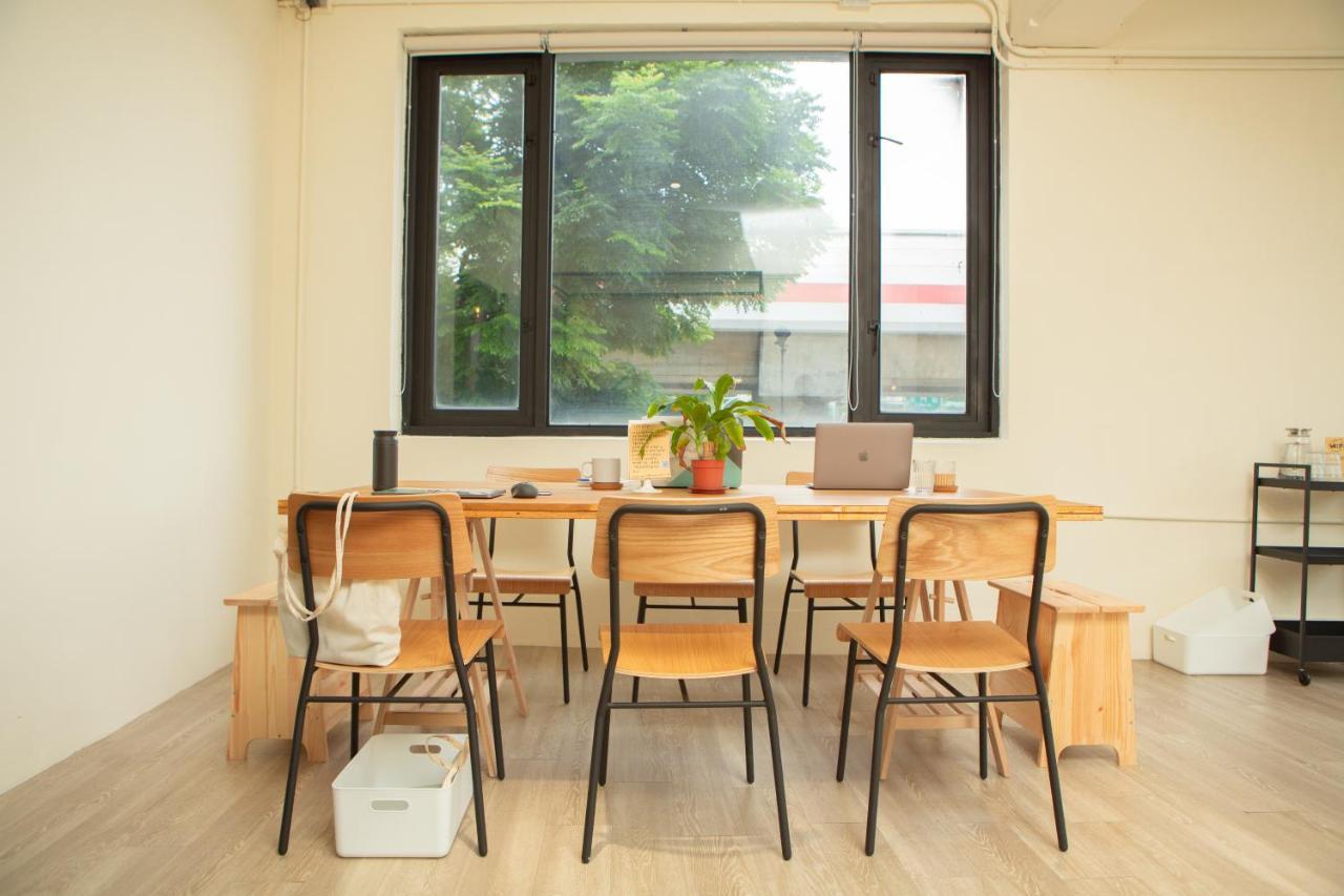 Corner Hostel & Cafe Taipei Exteriör bild