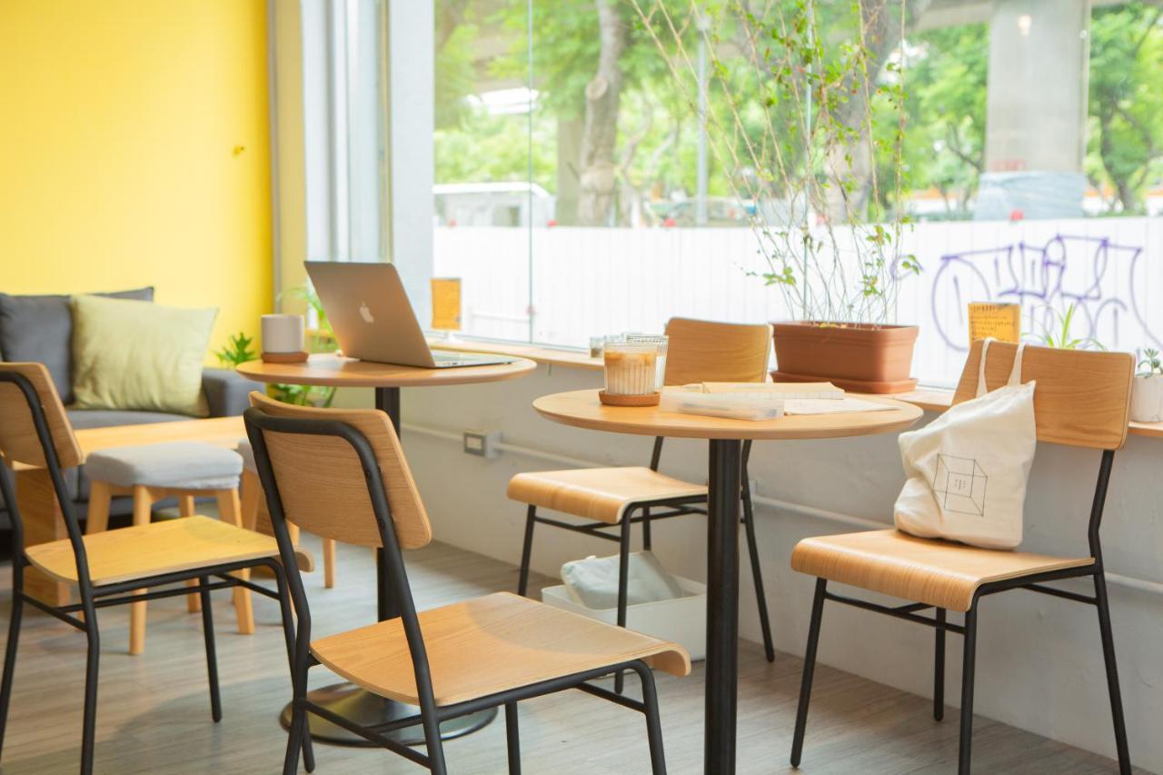 Corner Hostel & Cafe Taipei Exteriör bild