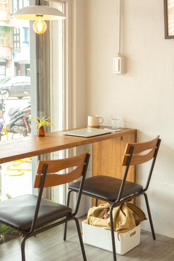 Corner Hostel & Cafe Taipei Exteriör bild
