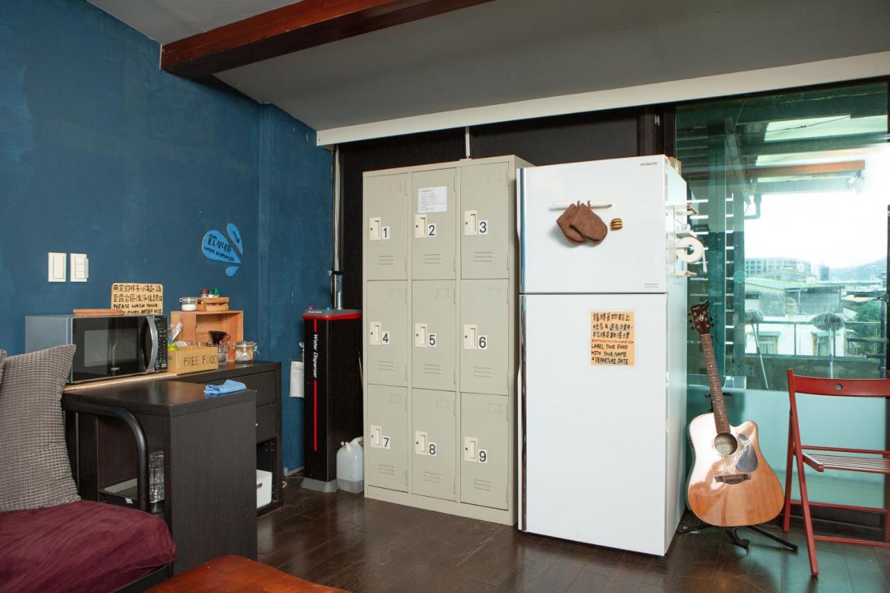 Corner Hostel & Cafe Taipei Exteriör bild